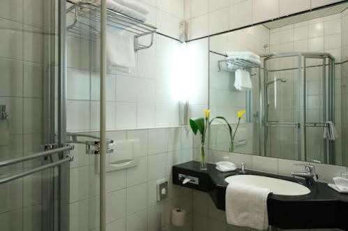 Hotel Petershof Konstanz Ngoại thất bức ảnh