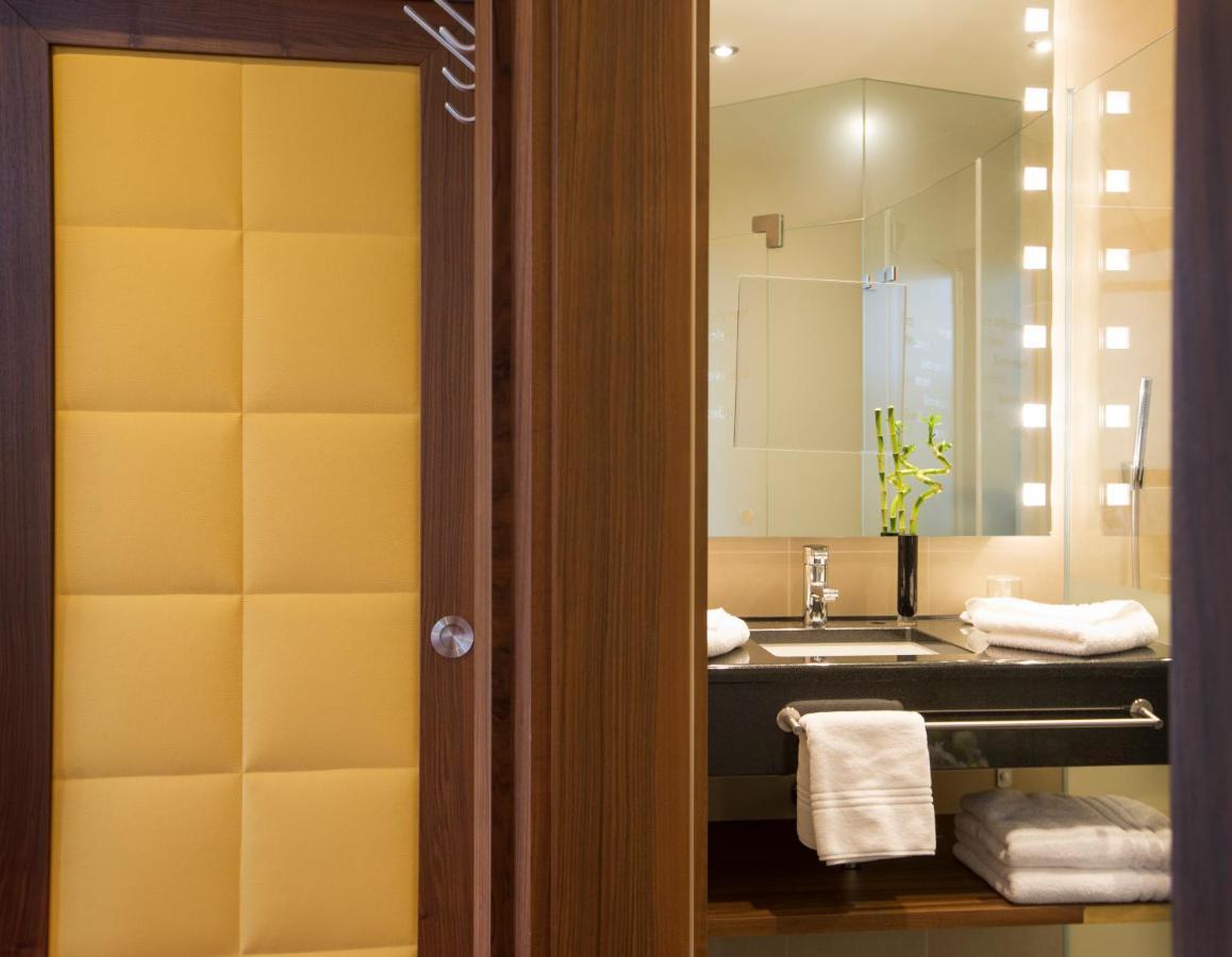 Hotel Petershof Konstanz Ngoại thất bức ảnh