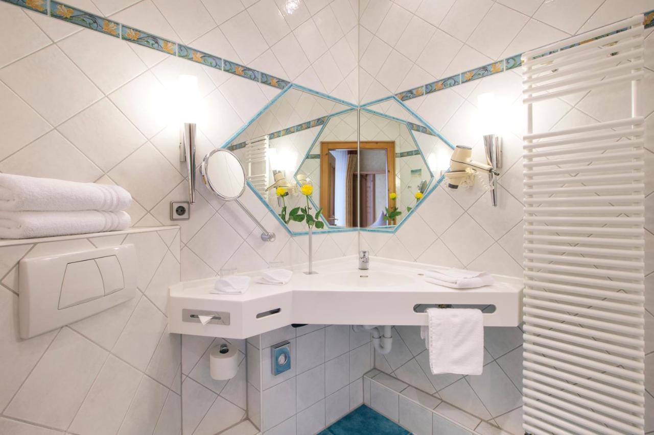 Hotel Petershof Konstanz Ngoại thất bức ảnh